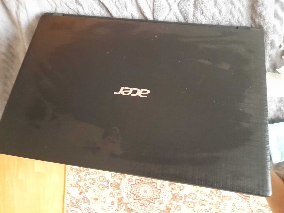 Ноутбук Acer черный