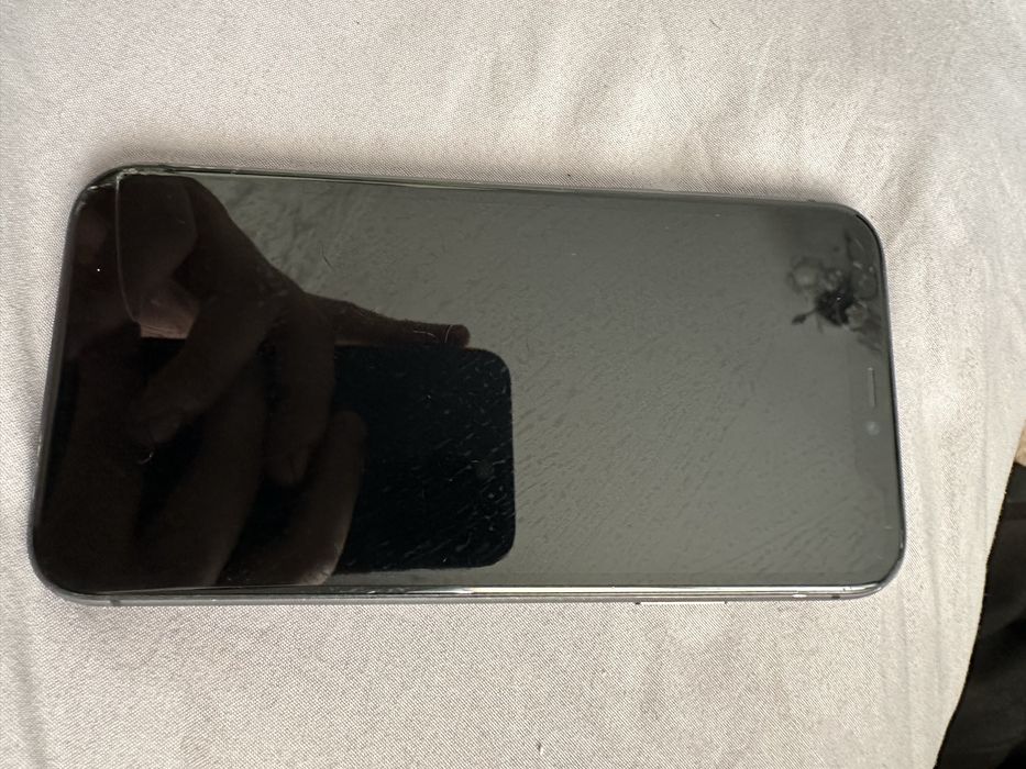 Продам Iphone 11