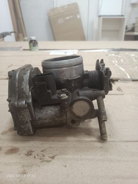 Дроссельная заслонка, пассат б4