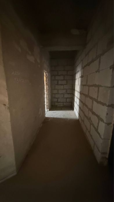 Terakzor restoran tarafdan 2 xonalik kvartira sotiladi №3