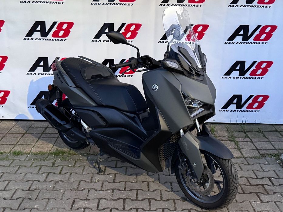 Yamaha XMAX 300