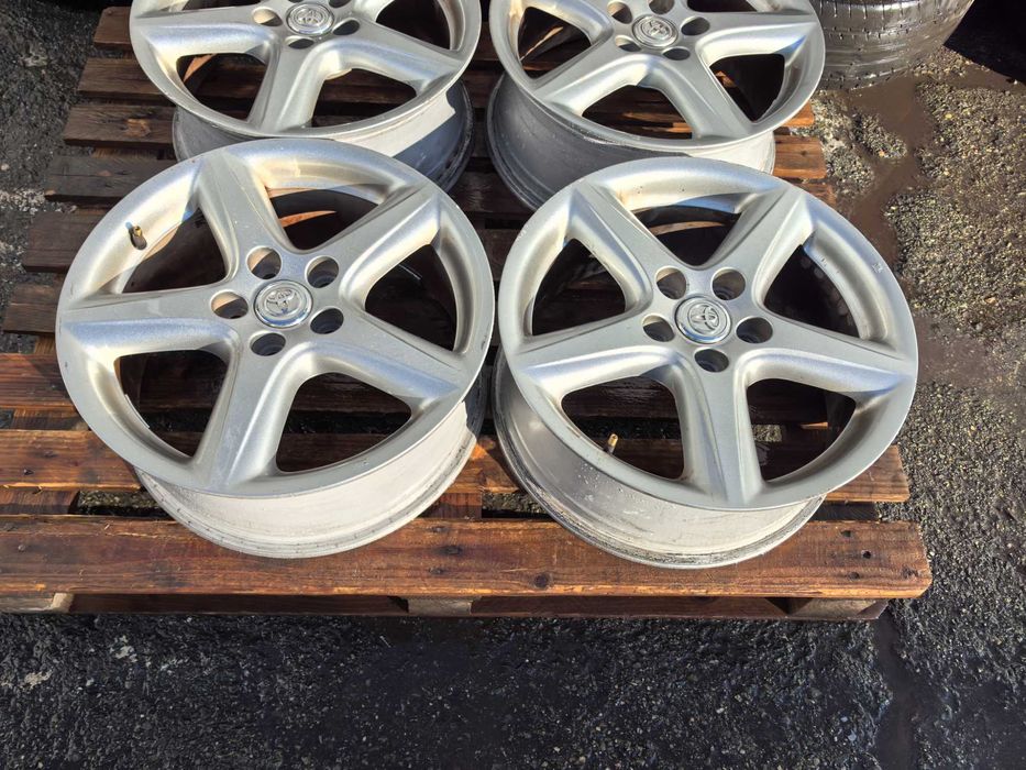 17 цола 5 х 114,3 мм ТОйота - Оригинал - 7 Инча / ЕТ 45