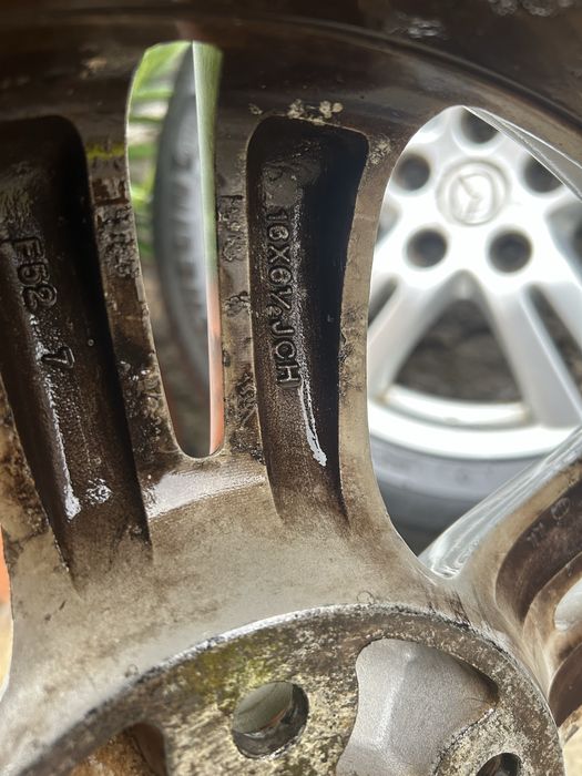 Гуми с джанти от Mazda