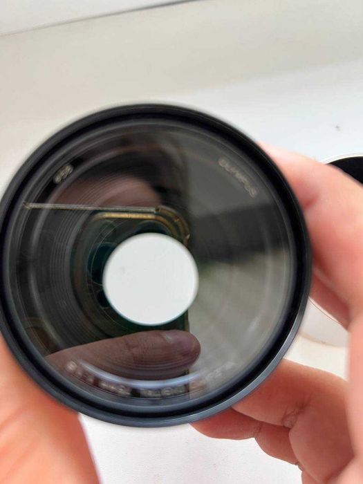 Объектив Olympus 75 1.8