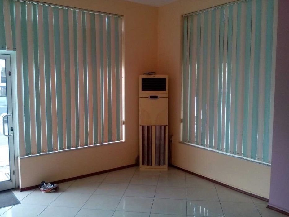 Продава се Офис в Търговище, Център - 75 кв.м за 1020 €/кв.м - Снимка #3