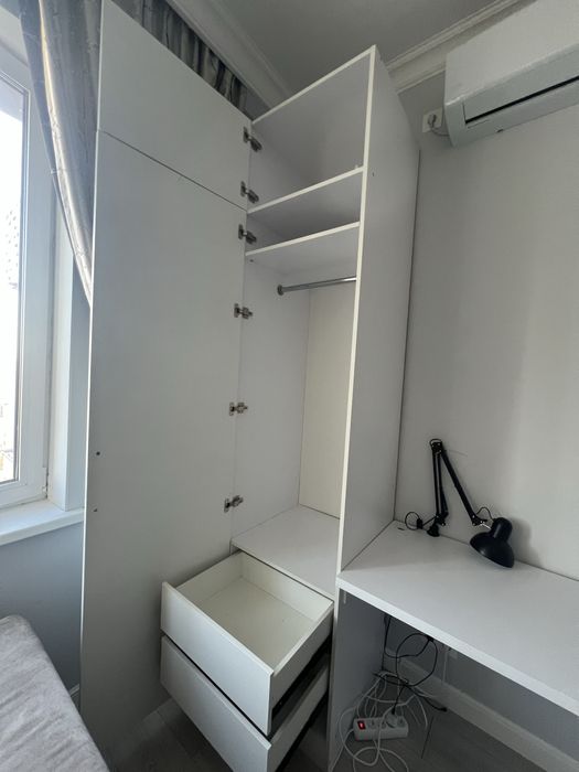 срочно продам Детский письменный стол+шкаф