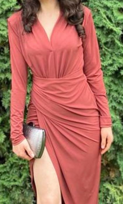 Rochie midi eleganta