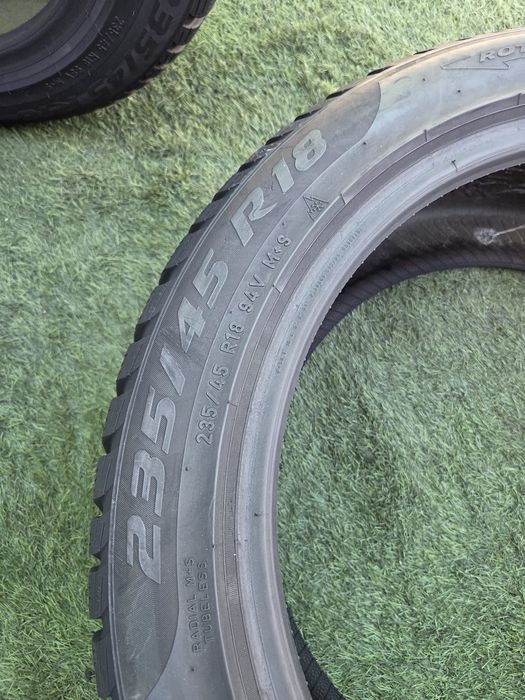 235 45 18 Pirelli