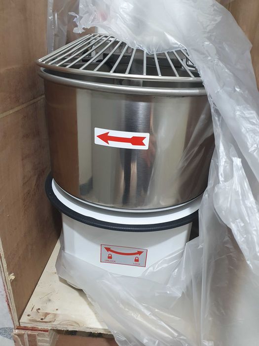 Миксер за тесто Нов неопотребяван 30л. 18кг. Тесто