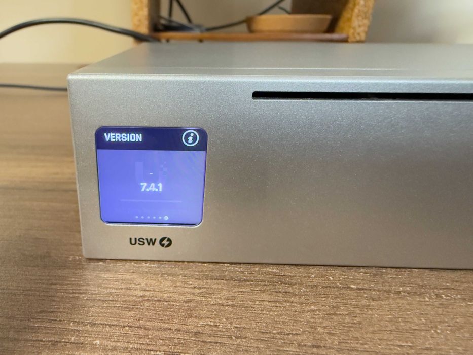 Ubiquti Switch USW-24-POE