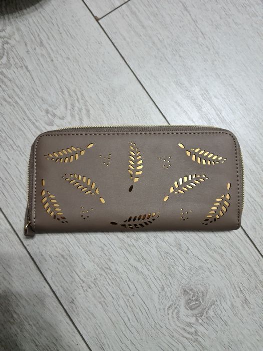 Vând rucsac + portofel