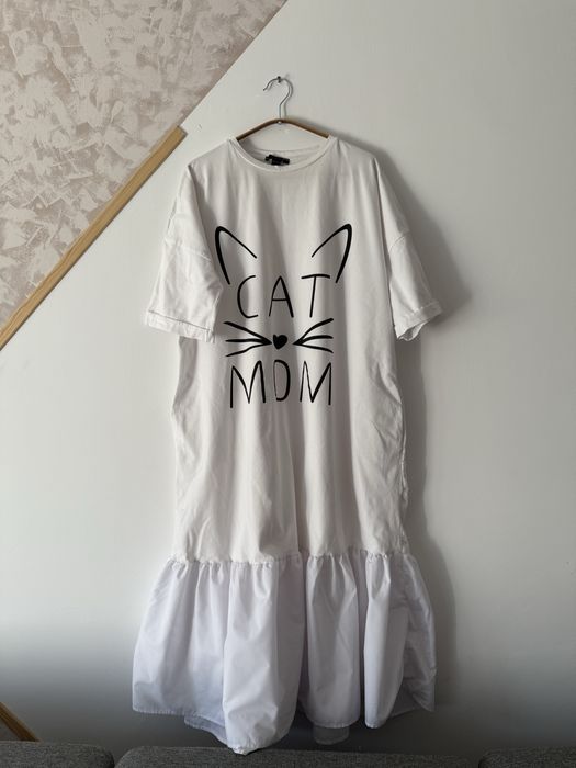 Rochie lejera cu plii si maneca scurta