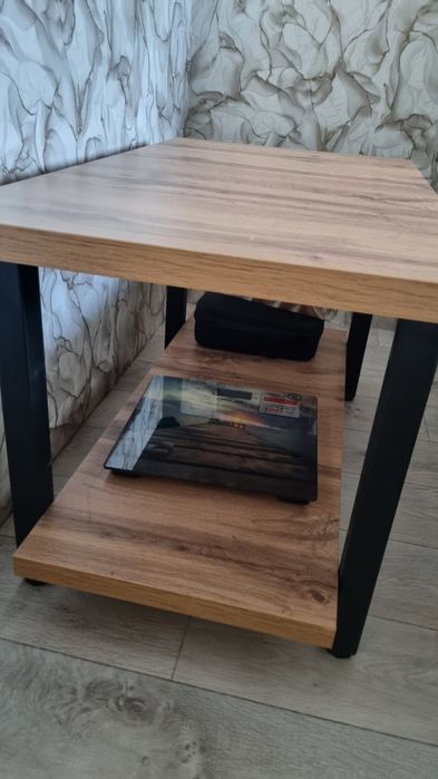 Журнальный столик