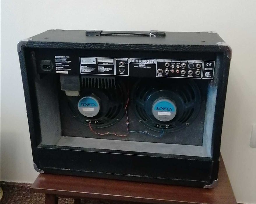 Amplificator chitara Behringer GMX210