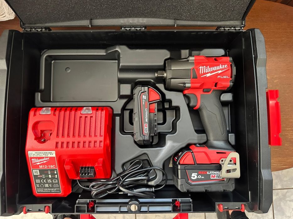 Cheie de impact cu acumulator Milwaukee M18 FMTIW2F12-502X, cuplu 745 Nm, sistem FUEL, 1/2 inch, 881 Nm desfacere, 4933478450