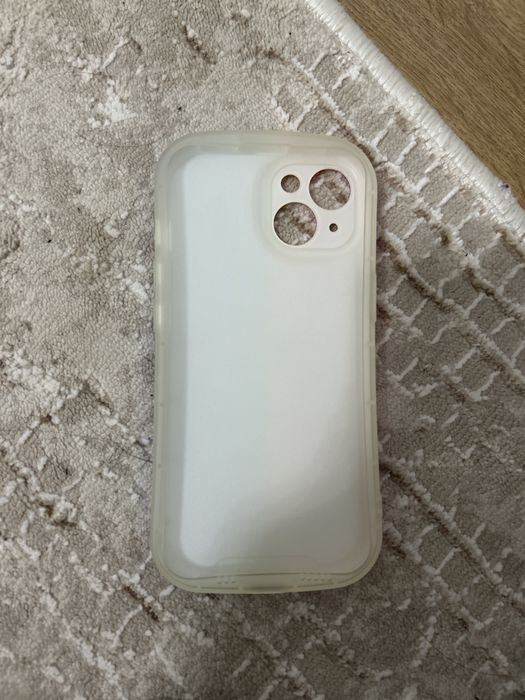 Чехлы на айфон 14