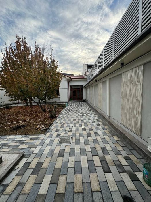 Амир Темур махаля Продается Евро дом ( коробка)