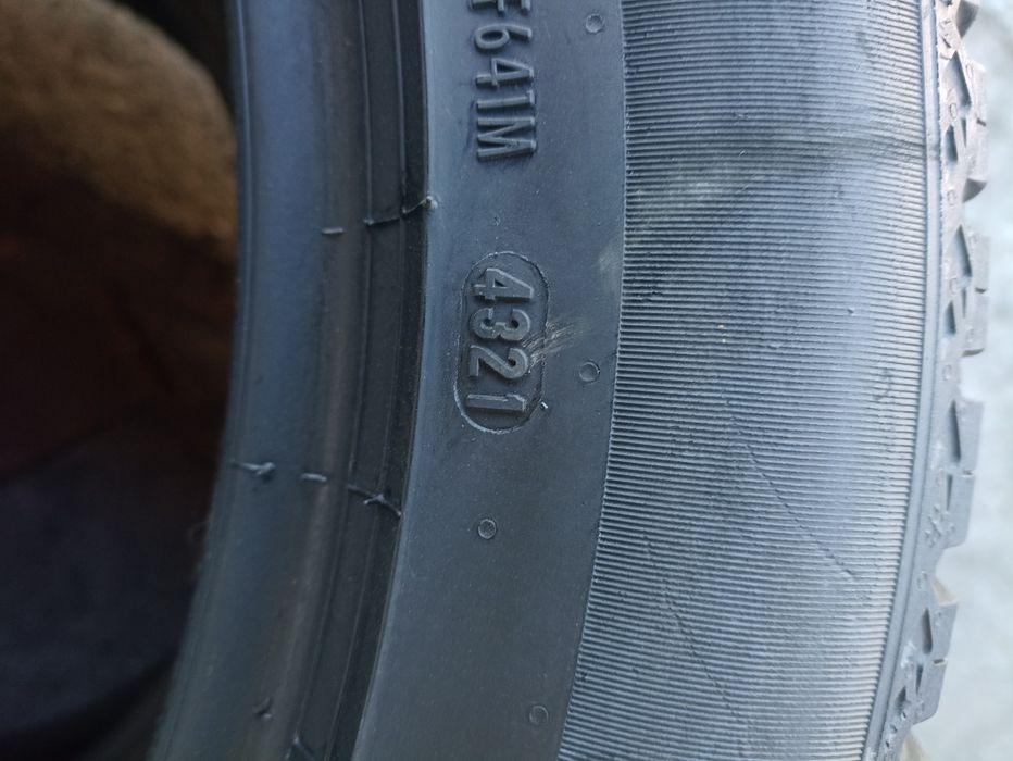 2 anvelope AllSeason Pirelli 235/50 R19 dot 4321