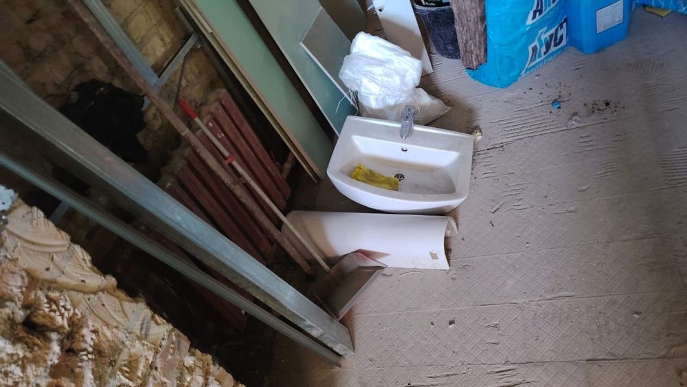 2 Унитаз 1 раковина жақсы жағдайда