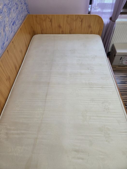 Pat din PAL cu dimensiune de 120x200
