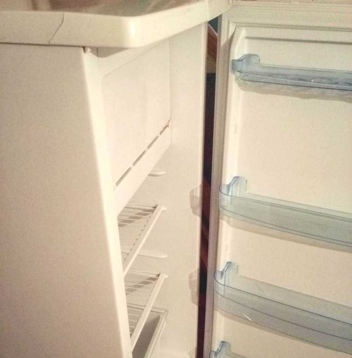 Продам современный , рабочий, большой  холодильник