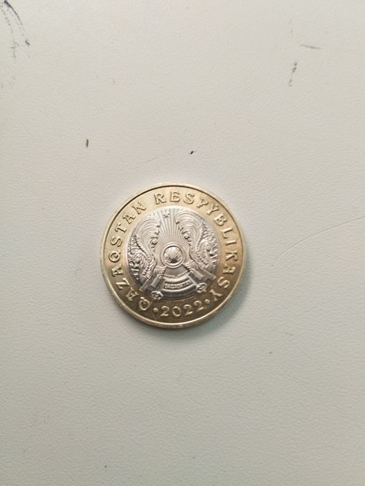 Продам монету 100тг