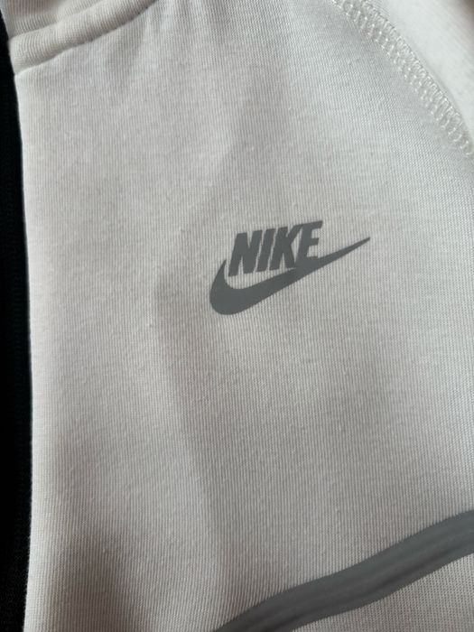 Nike tech fleece reflective