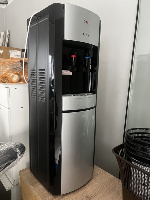 Продам кулер для воды в хорошем состоянии