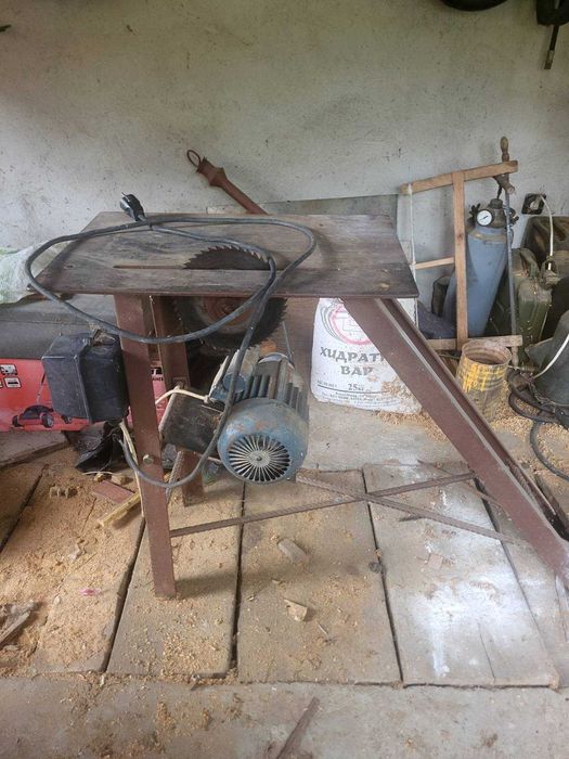 Настолен цирколяр