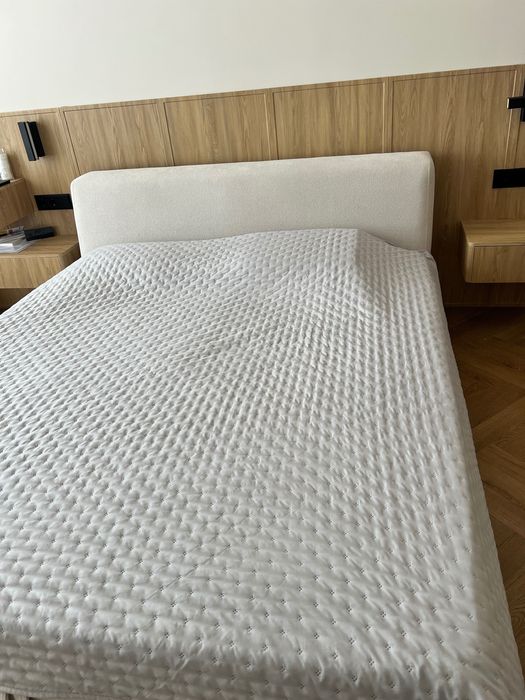 Двухспальная кровать