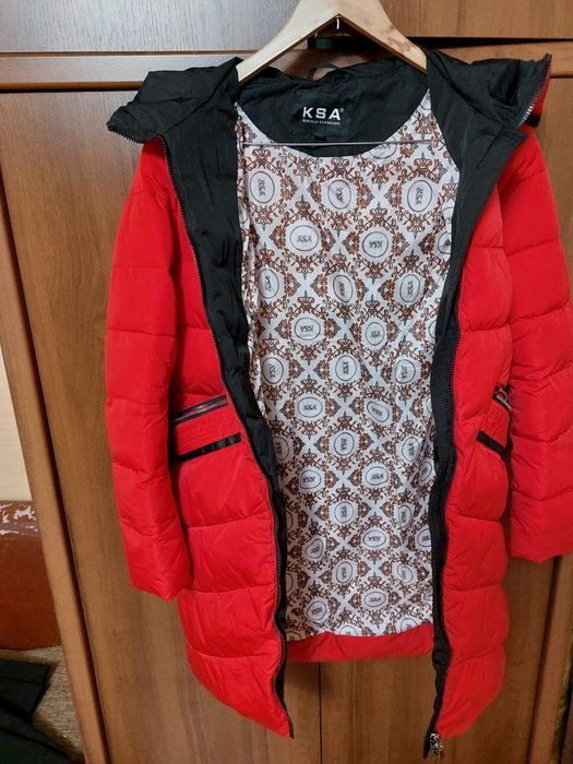 Пуховик зимний р.44