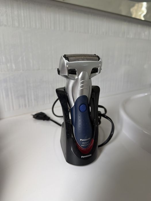 Продам электрическую бритву Panasonic