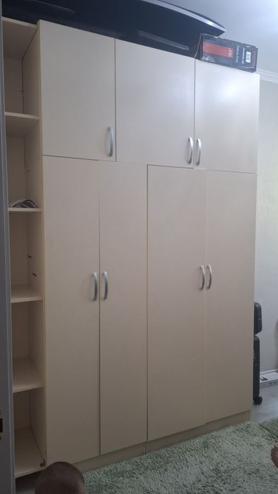 Срочно продам шкаф