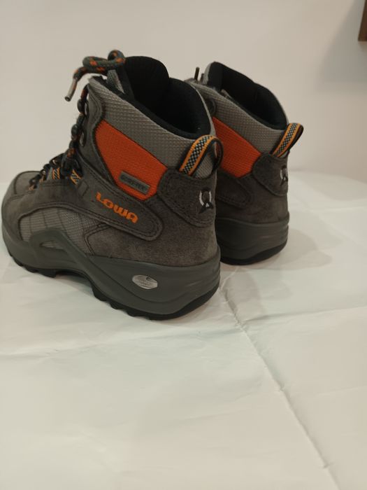 Cizme ,ghete  ,copii