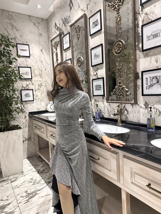 Женское вечернее платье