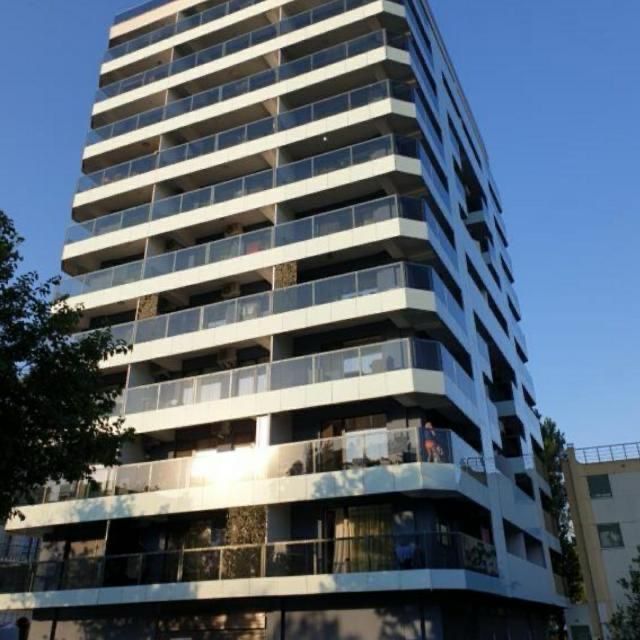Se inchiriaza apartament 2 camere central Mamaia zona Iaki ,