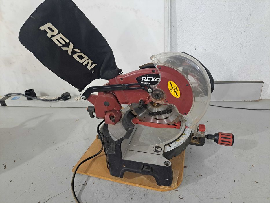 Циркуляр пендула - Rexon 1300 W