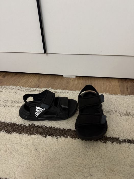 Adidas kids сандалики