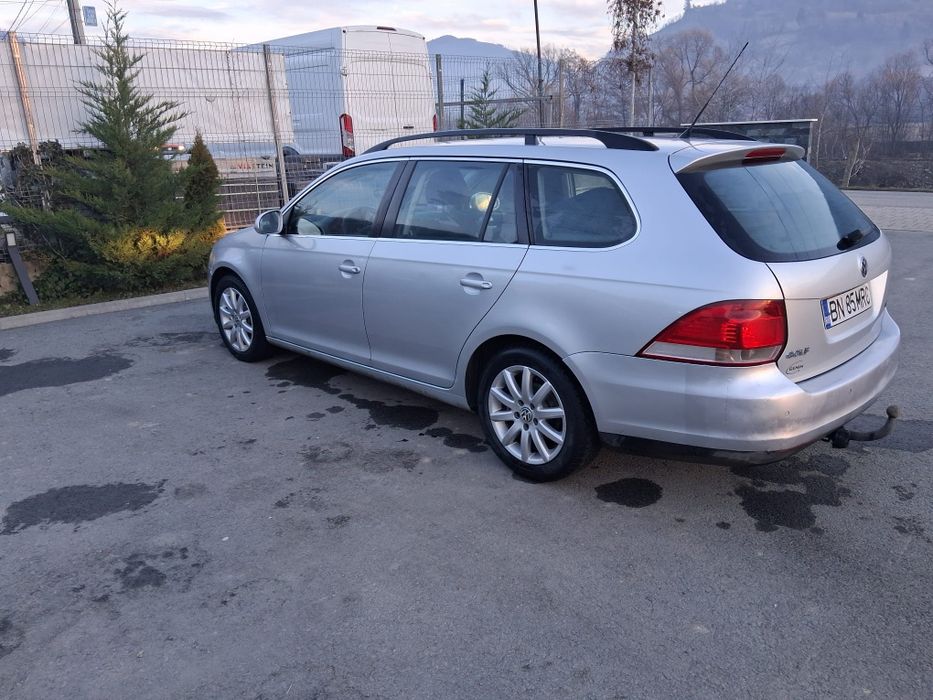 Vând golf 5,merge bine