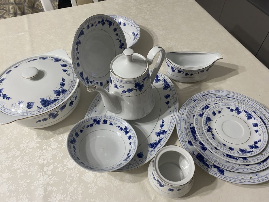 Столовый сервиз.