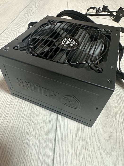 Захранване на настолен компютър