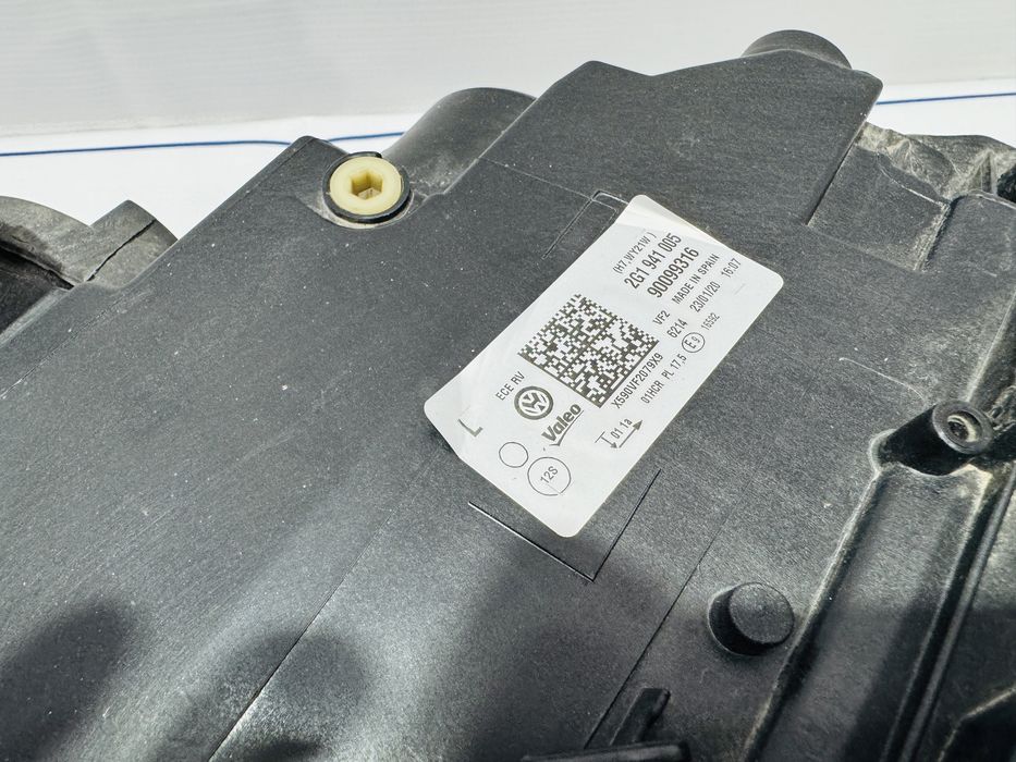 Far stanga VW Polo 2G dupa 2017 cod 2G1941005