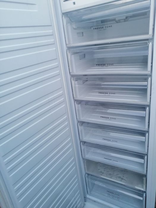 Продам морозильник