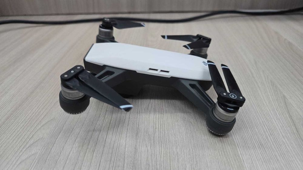 Дрон Dji spark fly more combo