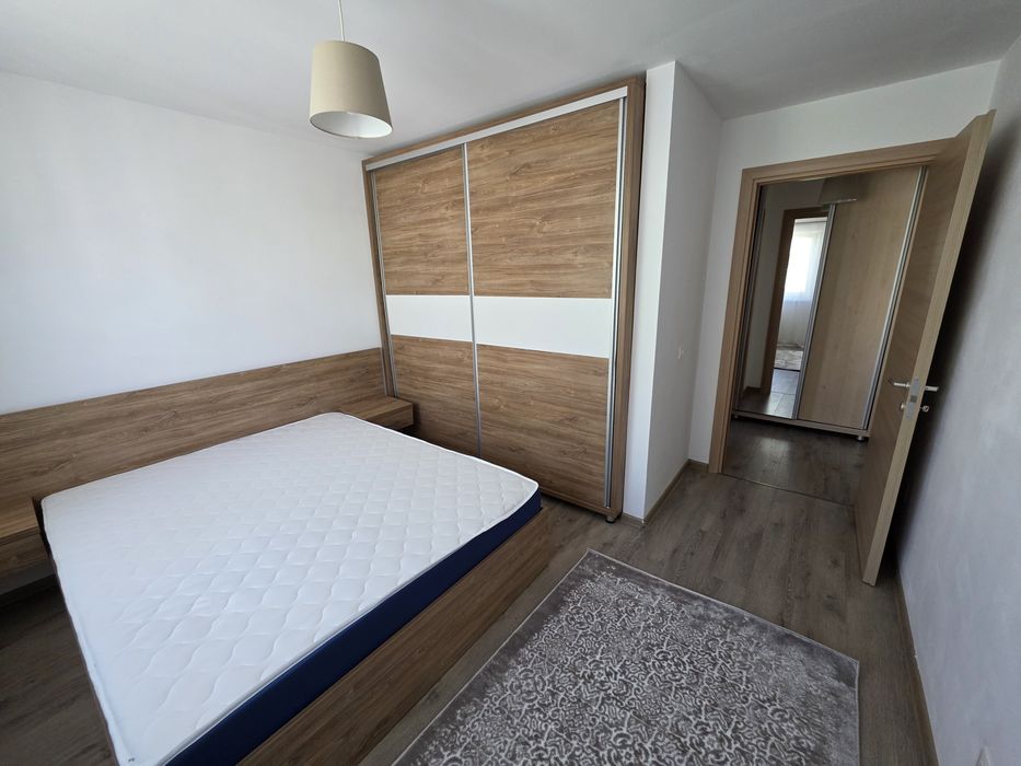 De închiriat direct proprietar apartament cu 2 camere Top City in apropiere de mall Coresi