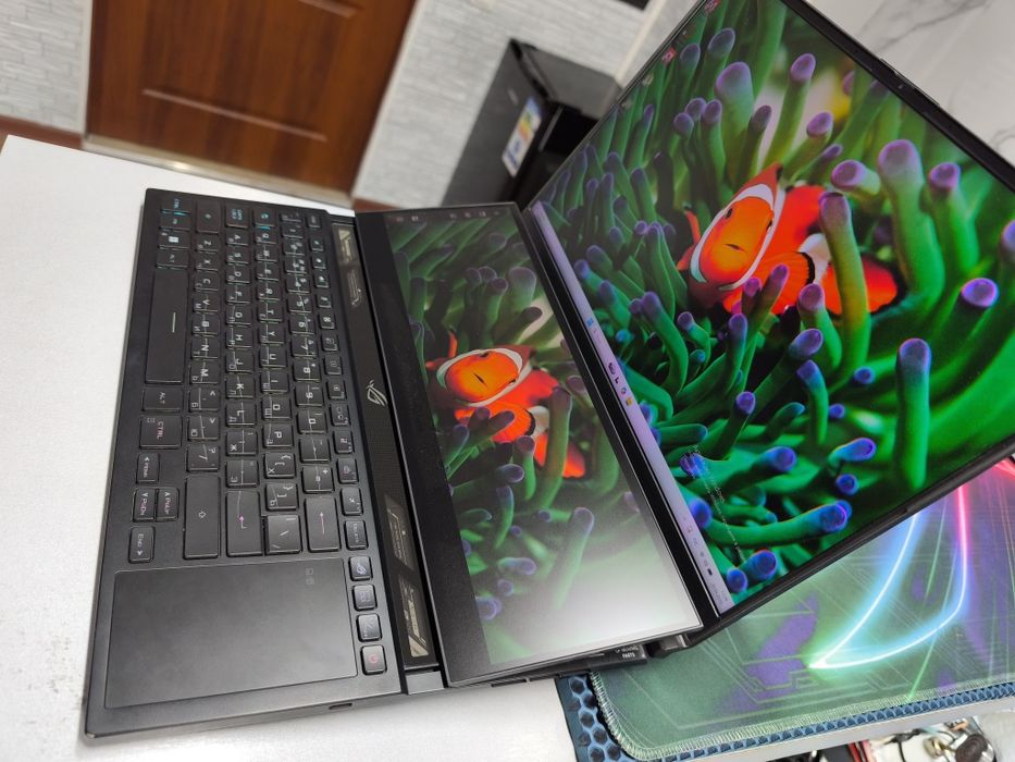 Asus Rog Zephyrus Duo 16 GX650RX