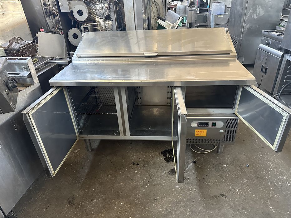 Хладилна маса с вграден салат бар 6 месеца гаранция