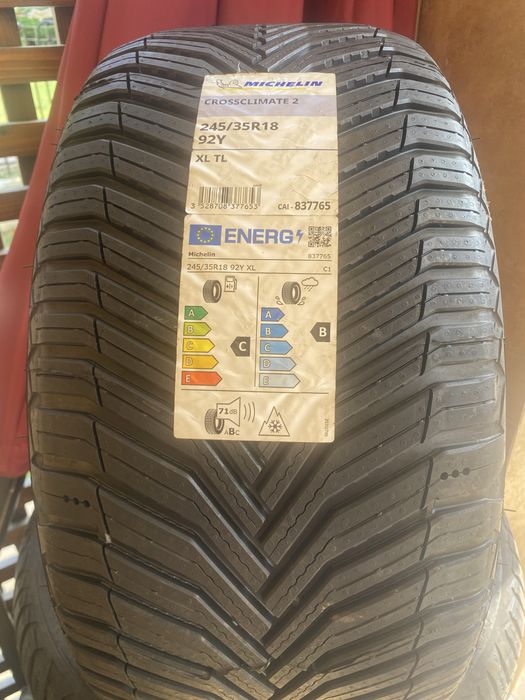 Vind set anvelope michelin dot 2023 si 2024 dim 225 40 18 fata si spate 245 35 18 all season in jur de 7 mm