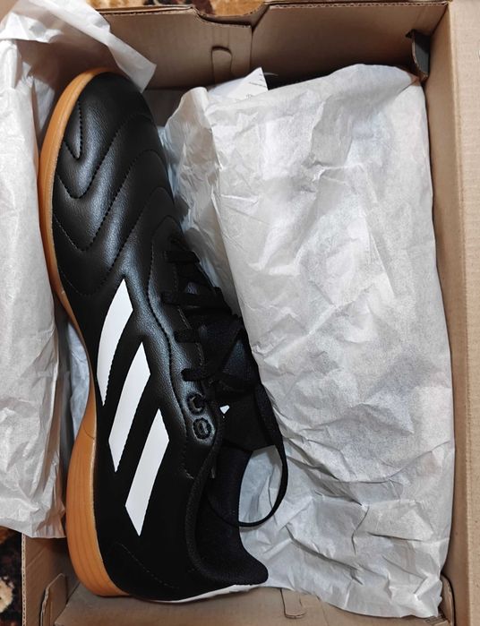 !!Нови!! Маратонки Adidas