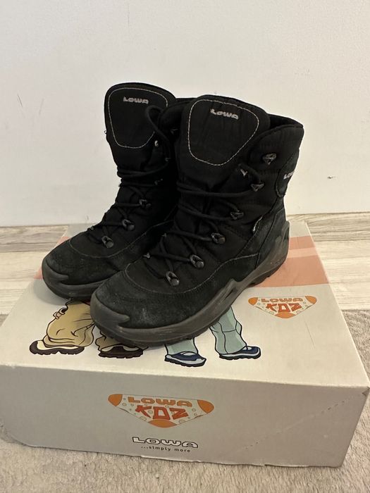 Дамски зимни обувки LOWA